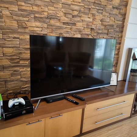 Uroczy Apartament Przy Deptaku Z Parkingiem. Polanica-Zdroj Ngoại thất bức ảnh